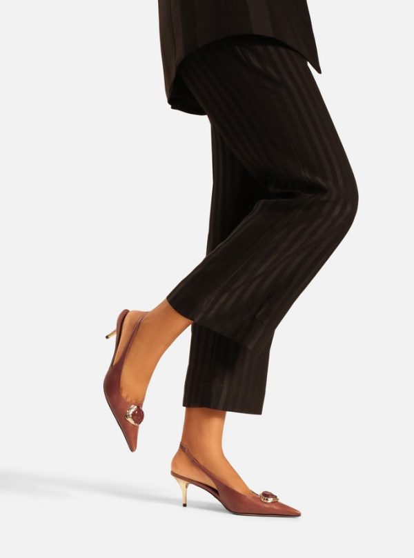 Scarpin Marrom Couro Salto Baixo Slingback Pedraria - Imagem 2
