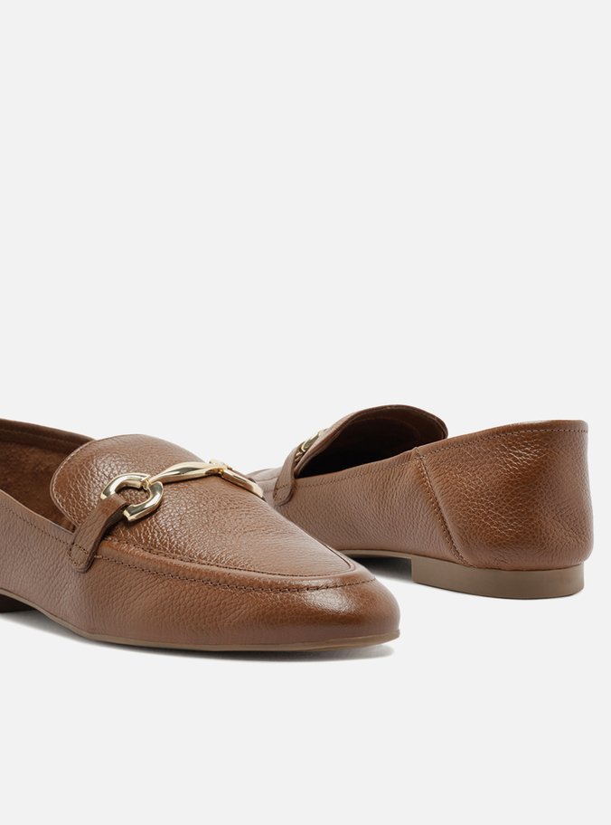 Mocassim Caramelo Couro Bridão Metálico Básico - Imagem 2