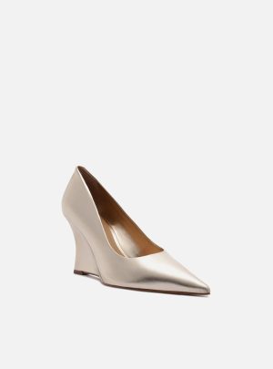 Scarpin Dourado Couro Salto Anabela Bico Fino