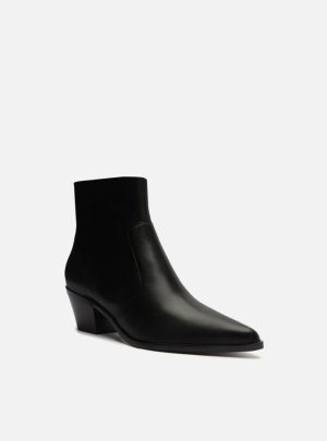 Bota Preta Couro Cano Curto Bico Fino