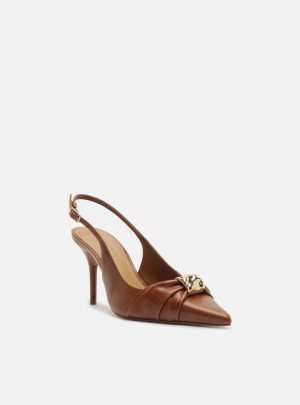 Scarpin Marrom Couro Bico Fino Slingback Metal
